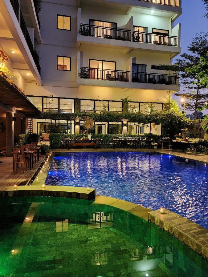 Daco Hotel Siem Reap Bagian luar foto