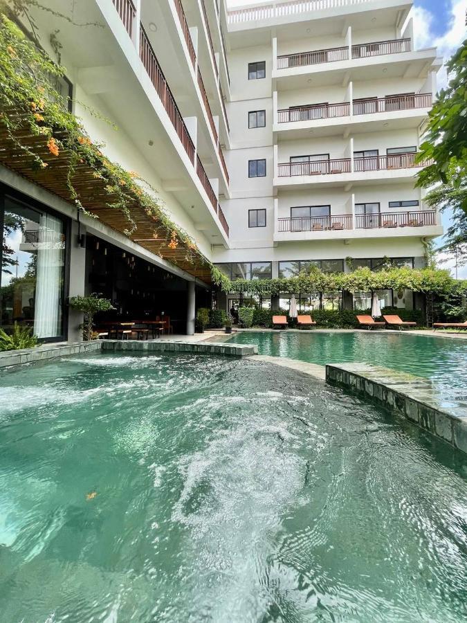Daco Hotel Siem Reap Bagian luar foto