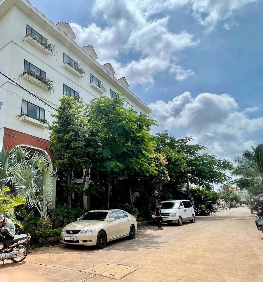 Daco Hotel Siem Reap Bagian luar foto